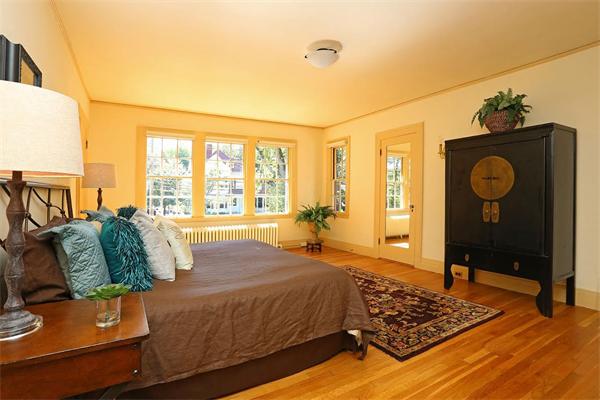 244 Woodland Road Newton, MA 02466 - Photo 12 of 23