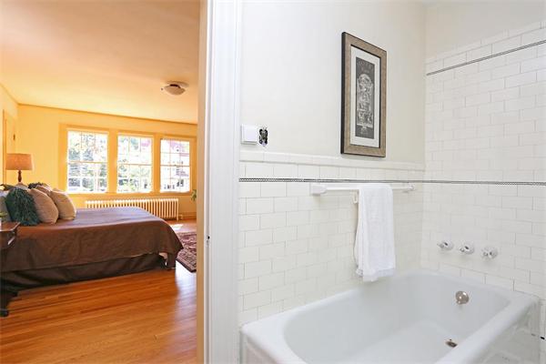 244 Woodland Road Newton, MA 02466 - Photo 15 of 23