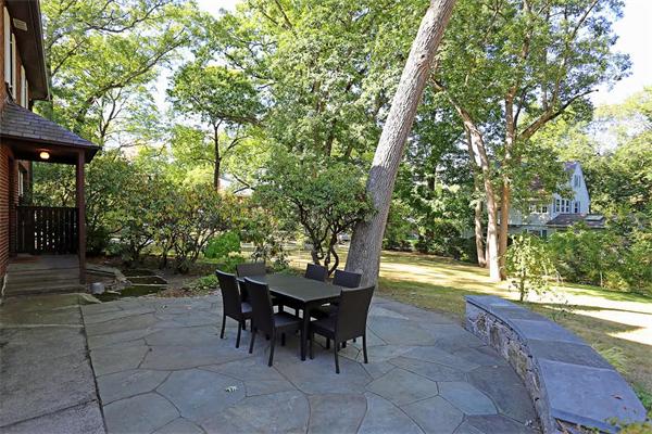 244 Woodland Road Newton, MA 02466 - Photo 21 of 23