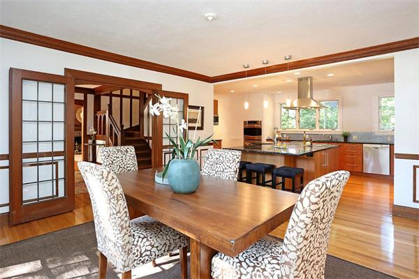244 Woodland Road Newton, MA 02466 - Photo 7 of 23