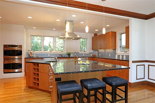 244 Woodland Road Newton, MA 02466 - Photo 8 of 23