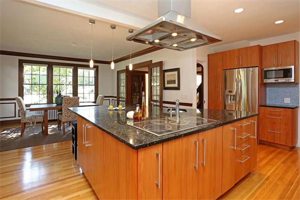 244 Woodland Road Newton, MA 02466 - Photo 10 of 23
