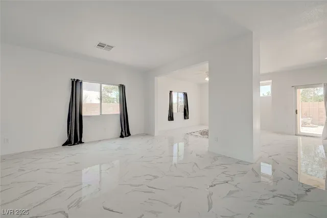 $4,500 | 1213 East Malibu Sands Avenue, North Las Vegas, NV 89086