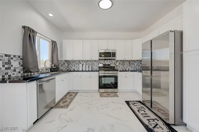 $4,500 | 1213 East Malibu Sands Avenue, North Las Vegas, NV 89086