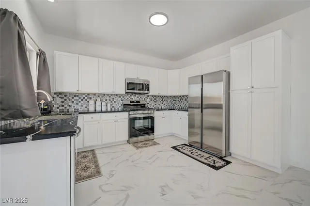 $4,500 | 1213 East Malibu Sands Avenue, North Las Vegas, NV 89086