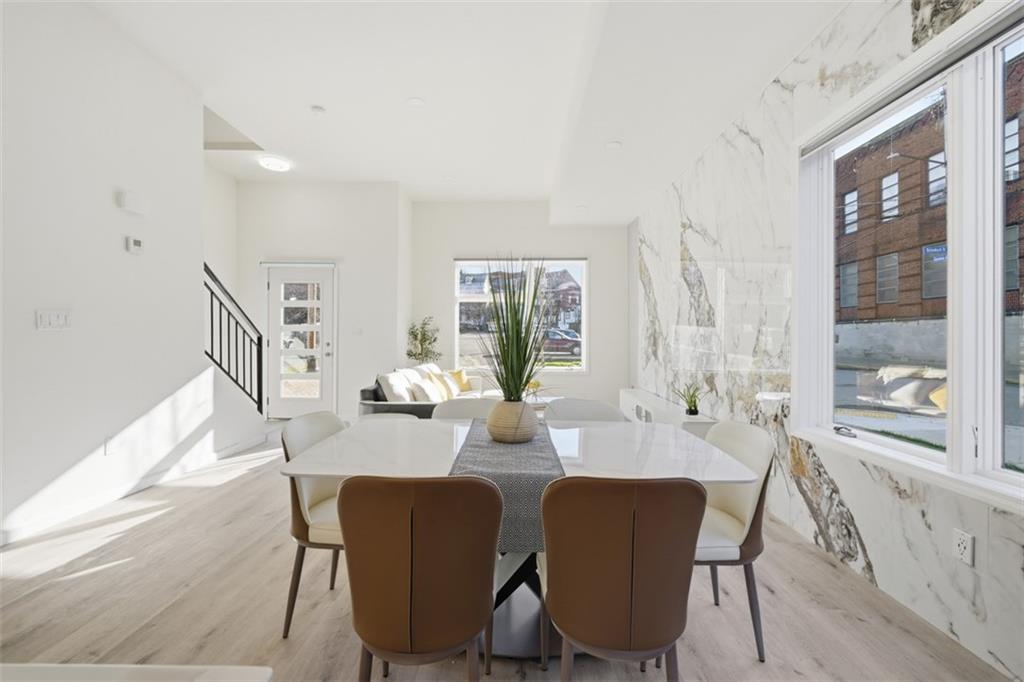 903 Rickenbach Street Pittsburgh, PA 15212 - Photo 4 of 34 Gallery Image 4