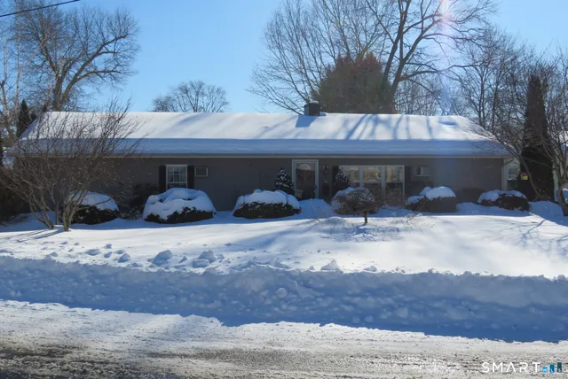 $299,900 | 29 Mountain View Drive, Plainville, CT 06062