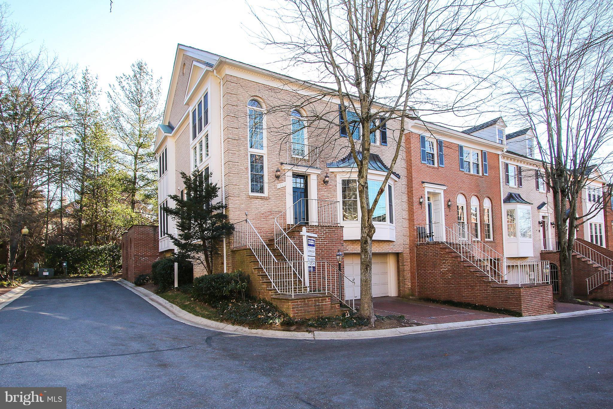 7900 Quarry Ridge Way Bethesda, MD 20817 - Photo 3 of 30 a view of a building with a yard