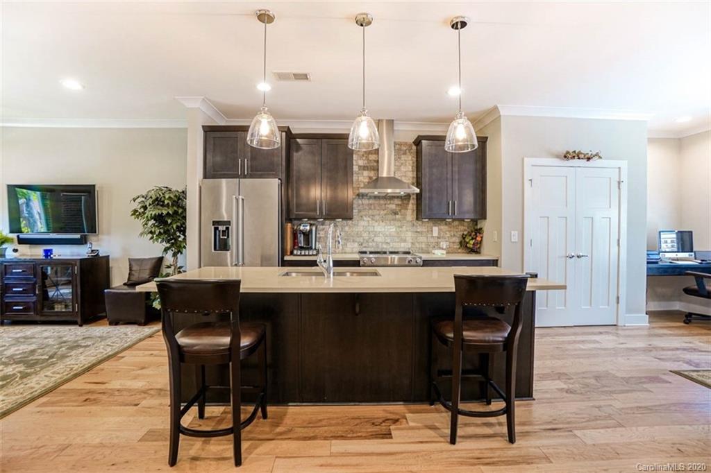 119 Grandin Road Charlotte, NC 28208 - Photo 8 of 35 Gallery Image 8