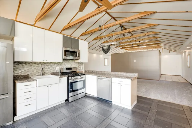 $2,100 | 2713 Sweeney Lane, Austin, TX 78723