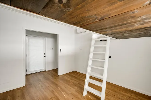 $2,100 | 2713 Sweeney Lane, Austin, TX 78723