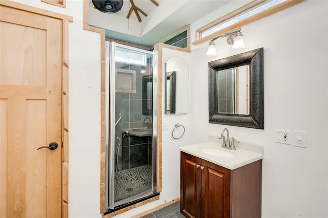 $2,100 | 2713 Sweeney Lane, Austin, TX 78723