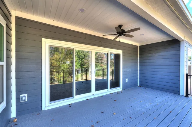 $724,900 | 517 Sun Pointe Court, West Union, SC 29696