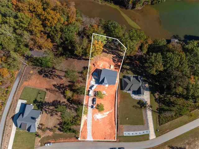 $724,900 | 517 Sun Pointe Court, West Union, SC 29696