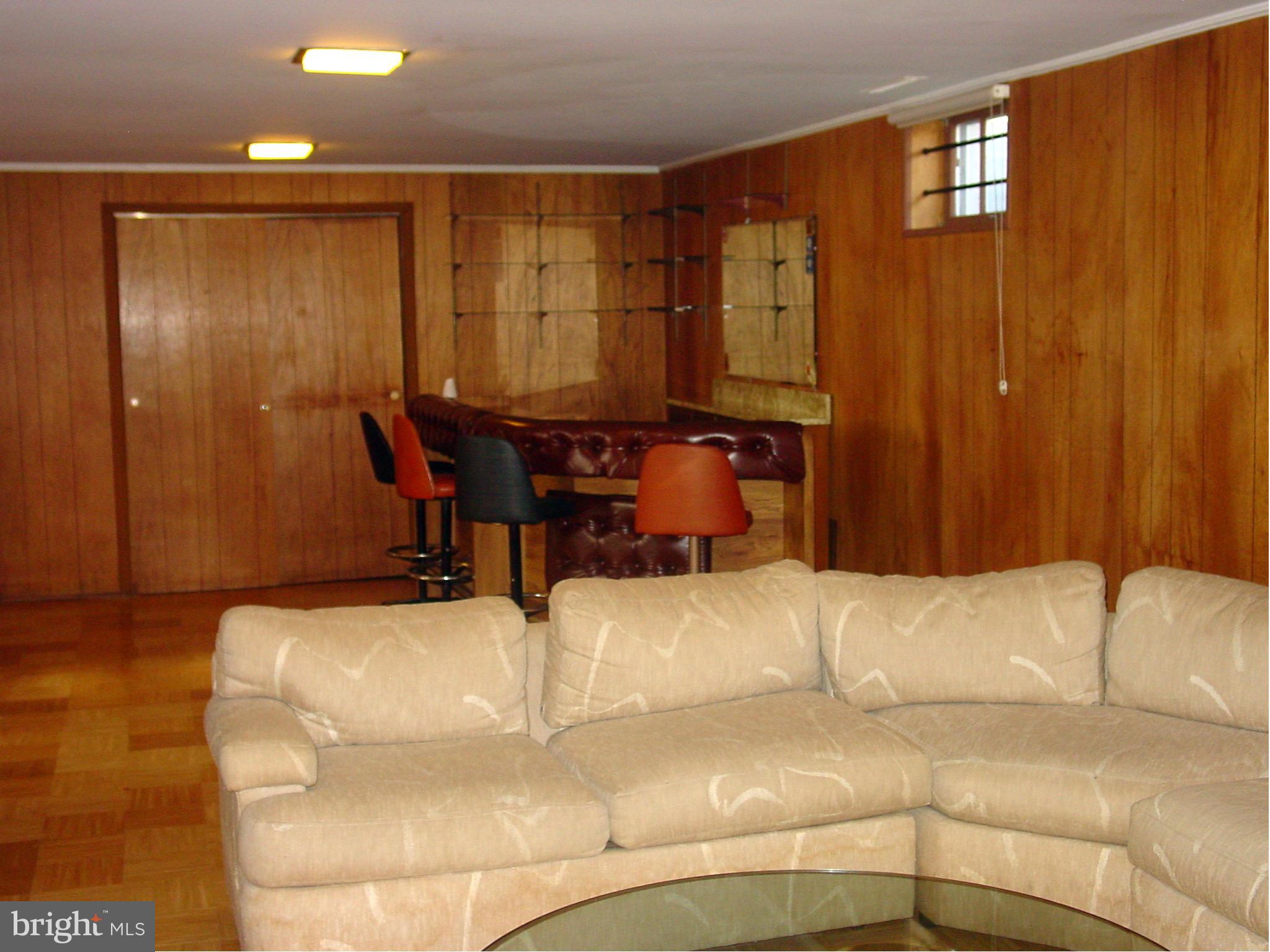 7510 Shelowood Road Baltimore, MD 21208 - Photo 22 of 28 Family Room