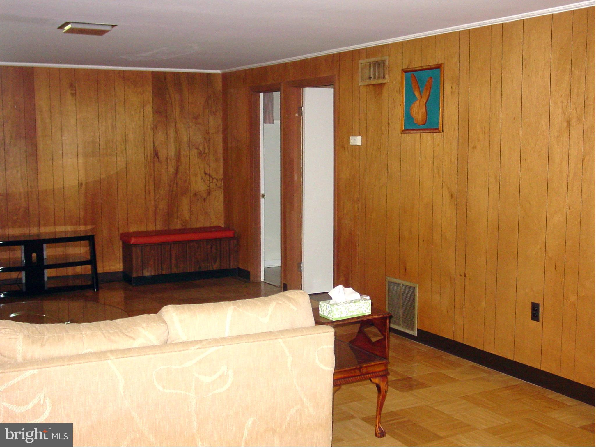 7510 Shelowood Road Baltimore, MD 21208 - Photo 24 of 28 Family Room