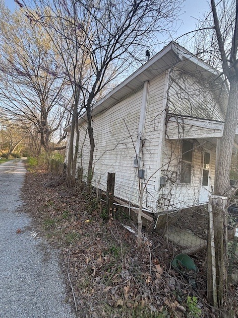 4872 Old North Road Christopher, IL 62822 - Photo 2 of 16 a view of a house with a yard and large tree