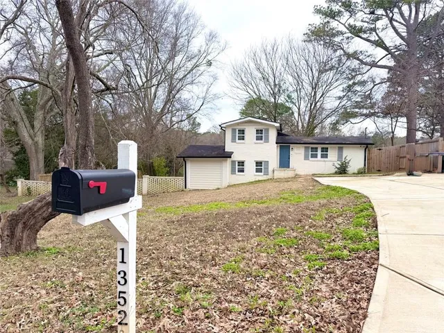 $159,000 | 1352 North Hicks Circle Northwest, Conyers, GA 30012