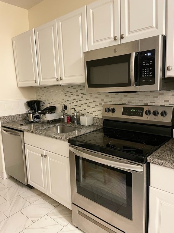 21 Beacon Street, Unit 3E Boston, MA 02108 - Photo 2 of 9