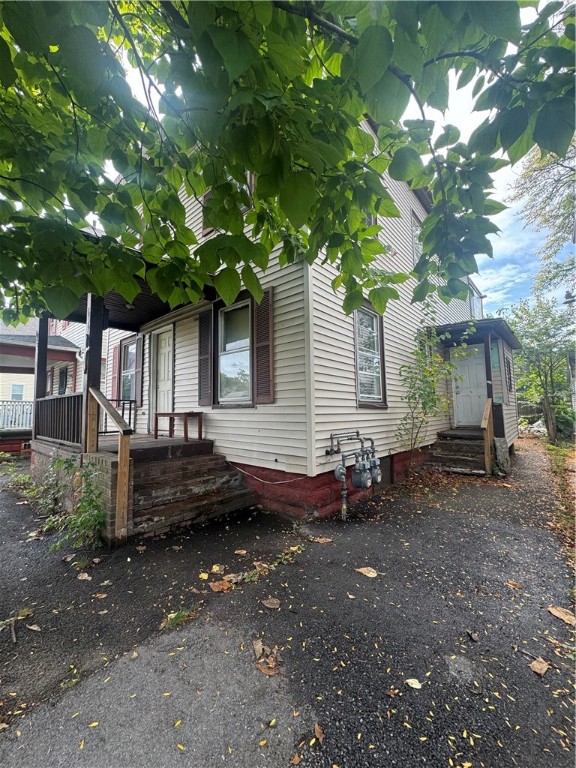 659 Bay Street Rochester, NY 14609 - Photo 2 of 14