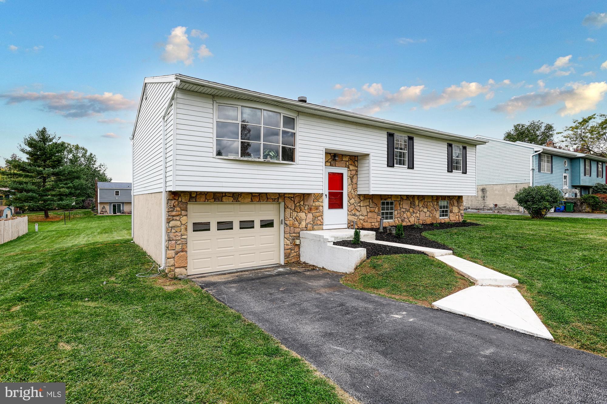 4325 Winchester Road Dover, PA 17315 - Photo 4 of 34 Gallery Image 4