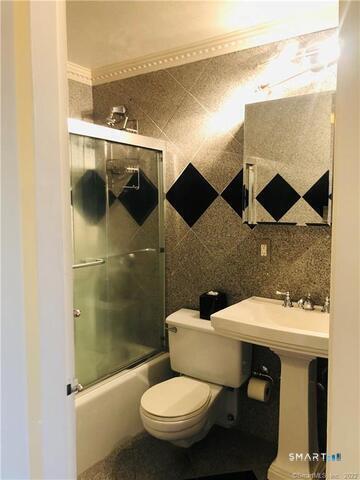 1 Gold Street, Unit 3G Hartford, CT 06103 - Photo 7 of 10 bath