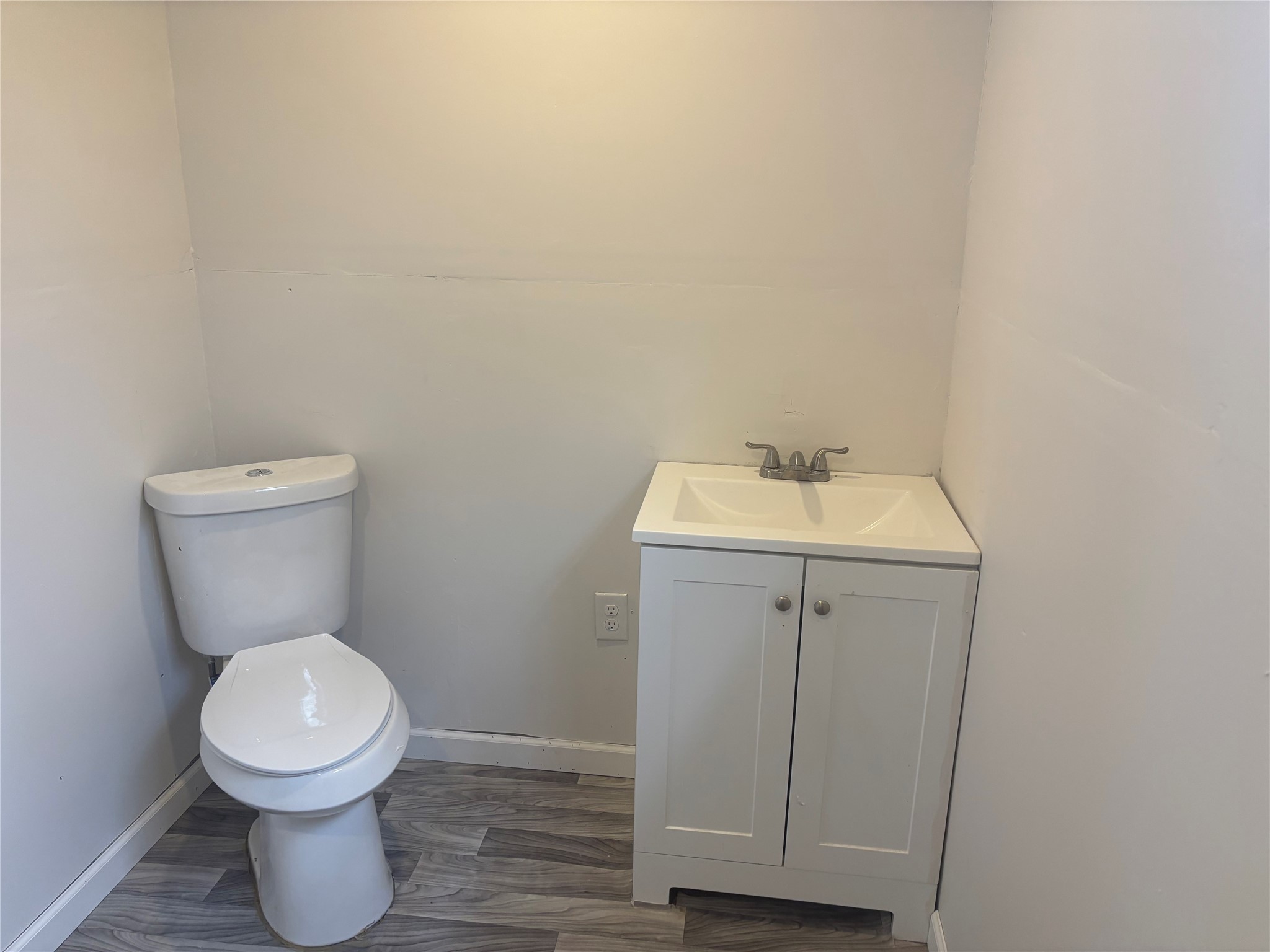 426 Standley Road Anahuac, TX 77514 - Photo 12 of 15