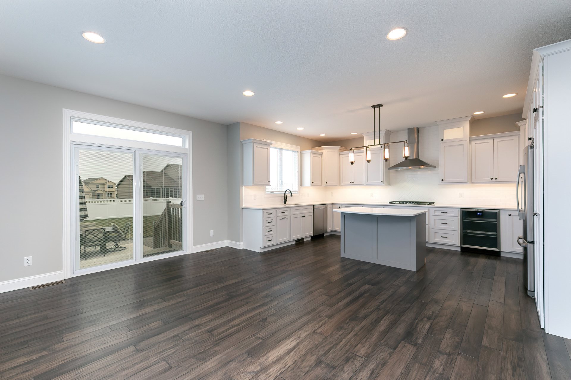 5684 Emily Road Bettendorf, IA 52722 - Photo 12 of 47 Gallery Image 12