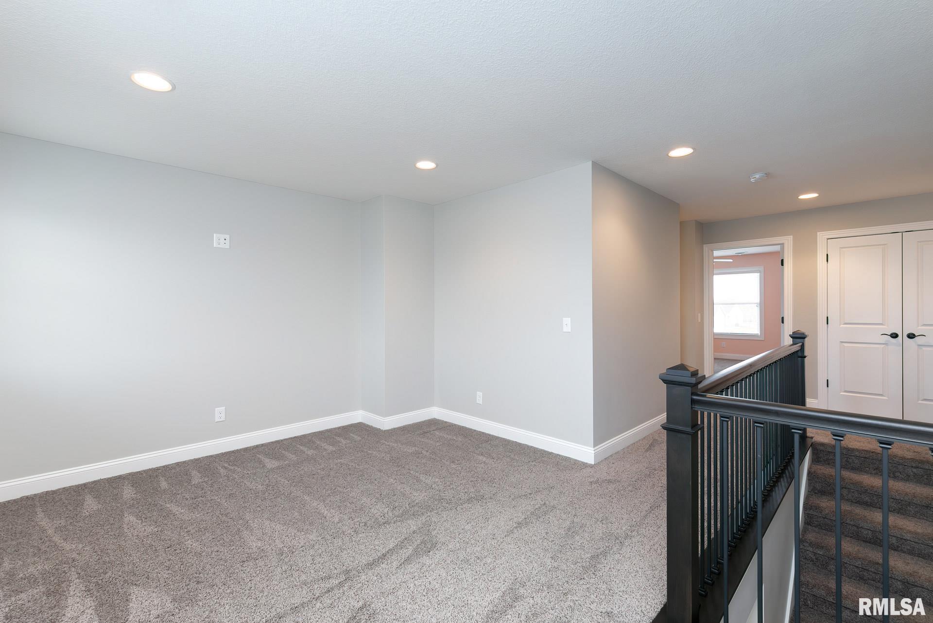 5684 Emily Road Bettendorf, IA 52722 - Photo 17 of 47 Gallery Image 17