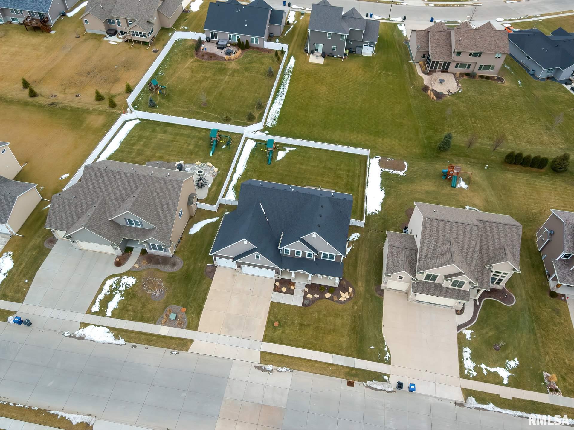 5684 Emily Road Bettendorf, IA 52722 - Photo 44 of 47 Gallery Image 44