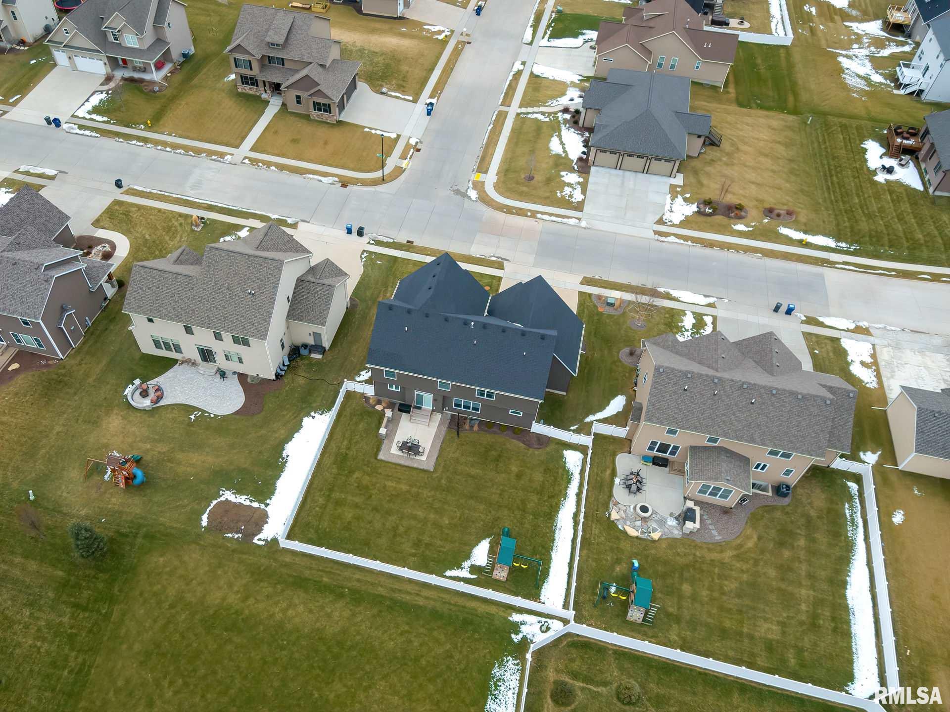 5684 Emily Road Bettendorf, IA 52722 - Photo 46 of 47 Gallery Image 46