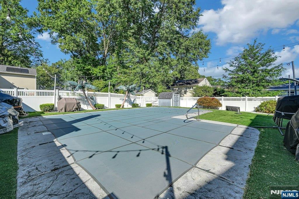 38-59 Taylor Road Fair Lawn, NJ 07410 - Photo 21 of 22 Gallery Image 21