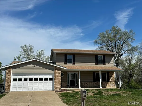 $400,000 | 729 North Yosemite Court, St. Peters, MO 63376