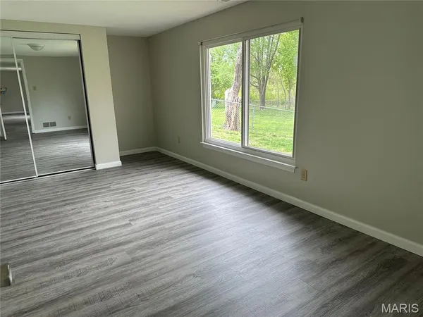 $400,000 | 729 North Yosemite Court, St. Peters, MO 63376