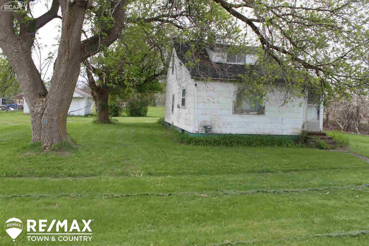 3402 East Bristol Road Burton, MI 48529 - Photo 7 of 7 Gallery Image 7