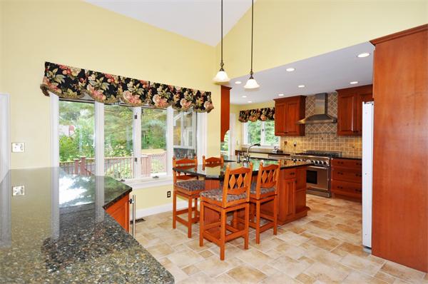 19 Northbriar Road Acton, MA 01720 - Photo 8 of 30 Gallery Image 8