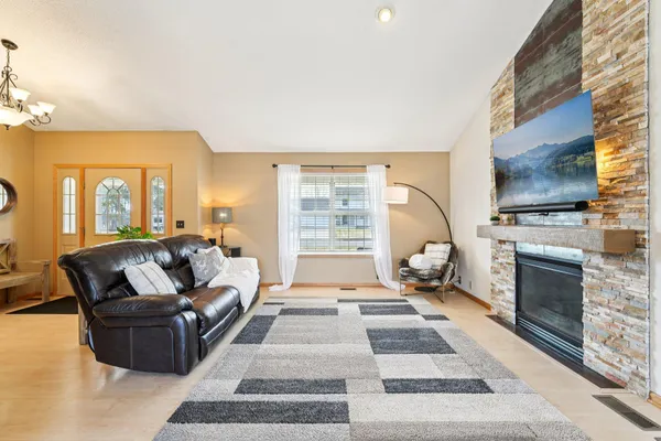 $625,000 | 407 148th Avenue Northeast, Andover, MN 55304