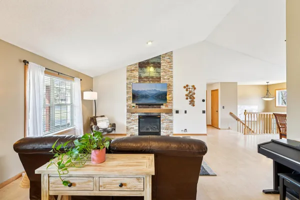 $625,000 | 407 148th Avenue Northeast, Andover, MN 55304