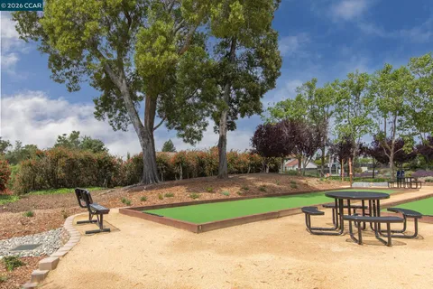 a view of a tennis court