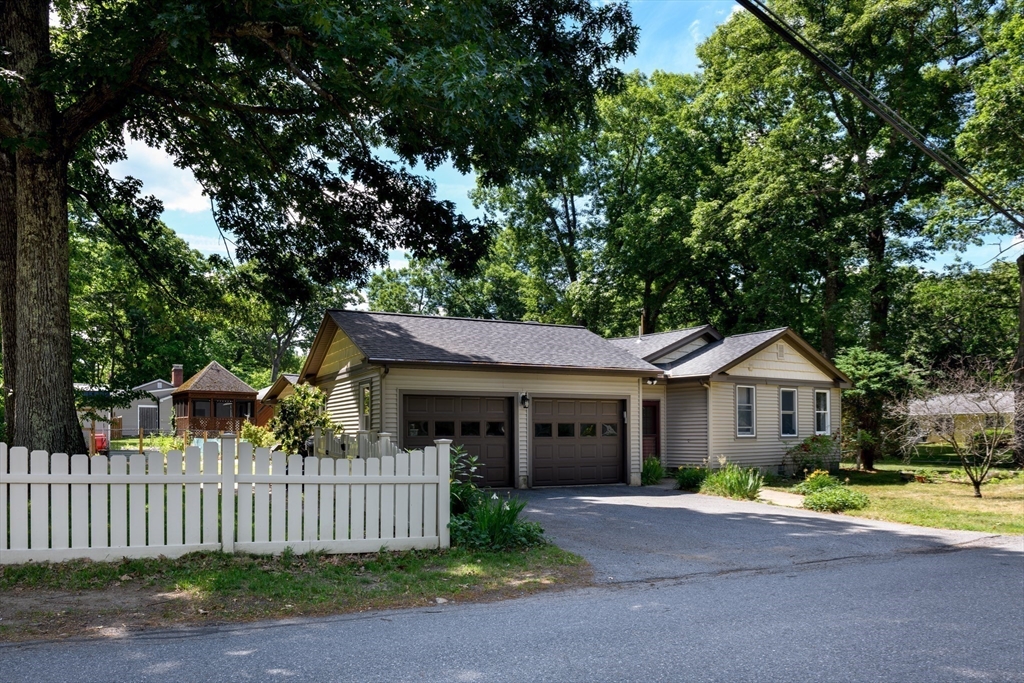 142 Jamieson Road Holden, MA 01520 - Photo 25 of 28 Gallery Image 25