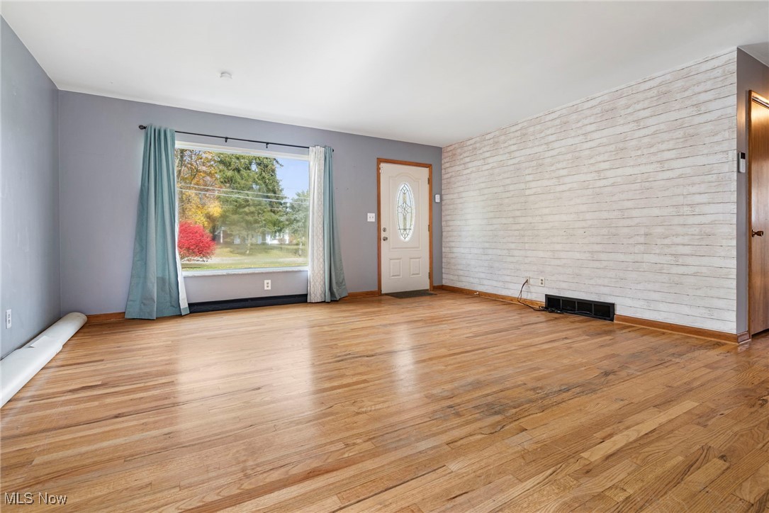 3966 Wadsworth Road Barberton, OH 44203 - Photo 8 of 28 Gallery Image 8