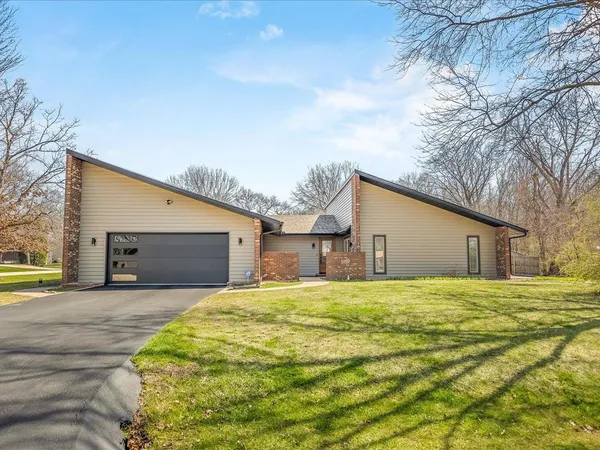 $309,000 | 5159 Coach Lite Trail, Loves Park, IL 61111