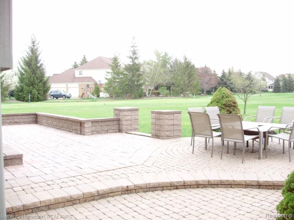 46797 Mornington Road Canton, MI 48188 - Photo 4 of 30 P5090699.jpg
