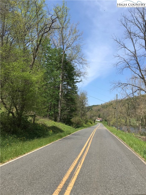 Smithey Roads Crumpler, NC 28617 - Photo 3 of 10 Gallery Image 3