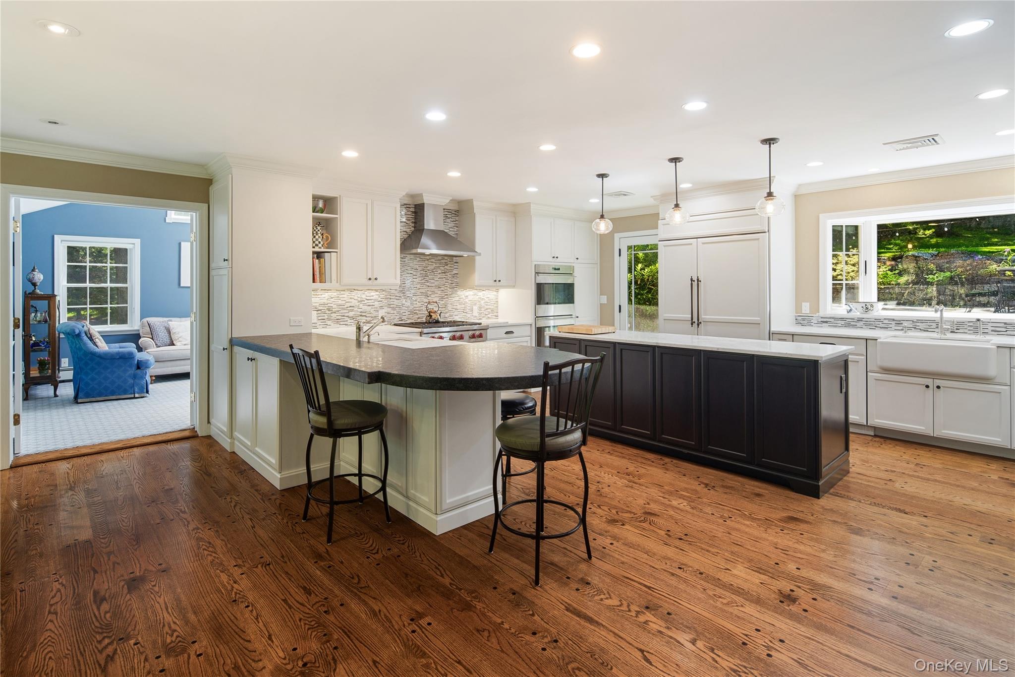 105 Cross Ridge Road Chappaqua, NY 10514 - Photo 14 of 43 Looking into the family room near left