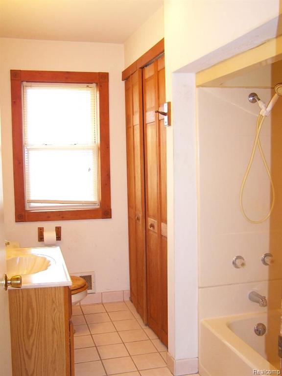 6750 Sharpe Road Fowlerville, MI 48836 - Photo 6 of 19