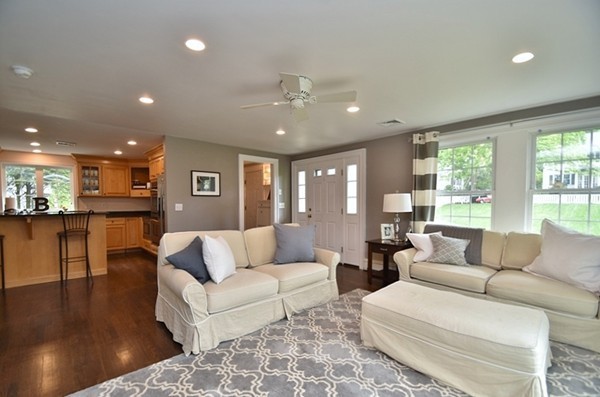 30 Hillcrest Road Framingham, MA 01702 - Photo 7 of 28 Gallery Image 7