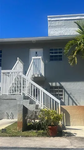 $240,000 | 438 Northeast 210th Cir Terrace, Unit 2024B, Miami, FL 33179