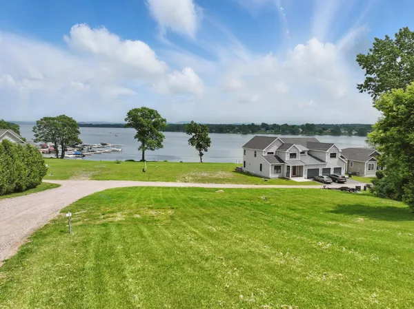 $394,750 | 32 Phoebe Lane, Unit LOT 8, South Hero, VT 05486