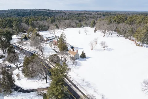 $850,000 | 131 Wellesley Street, Weston, MA 02493